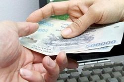 Cảnh cáo Chi cục trưởng Hải quan cửa khẩu La Lay