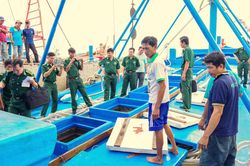 Sóc Trăng bắt tàu vận chuyển 100.000 lít dầu không rõ nguồn gốc