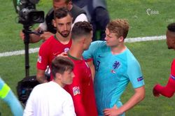 Ronaldo rủ rê De Ligt gia nhập Juventus