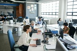 Những thói quen quý cô văn phòng nên từ bỏ sớm để tránh mệt mỏi