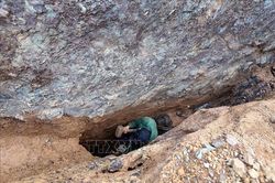 Hiểm họa trực chờ từ nạn khai thác vàng trái phép ở Háng Trợ