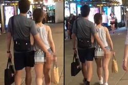 Bạn gái ăn mặc hở nhưng hành động của bạn trai còn gây kinh ngạc hơn