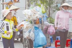 Lao động trẻ em đổ về Sài thành dịp hè: Nguy cơ bị xâm hại, bỏ học