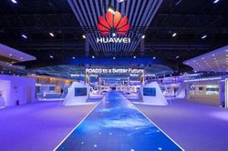 Quan chức Nhà Trắng yêu cầu hoãn áp dụng lệnh cấm Huawei trong 2 năm