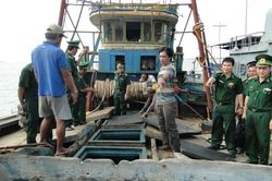 Tăng cường công tác chống buôn lậu trên biển