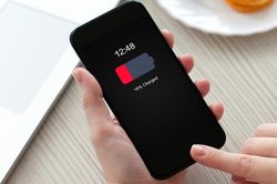 Tại sao iPhone sạc lâu đầy vào mùa hè