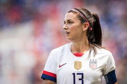 Alex Morgan - chân sút xinh đẹp và tài năng của đội tuyển nữ Mỹ