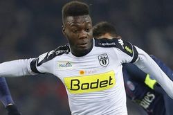 CHUYỂN NHƯỢNG 11/6: MU có người thay De Gea. Liverpool 'giành pole' vụ Pepe