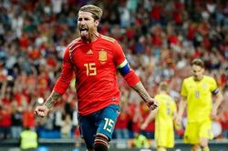 Vòng loại EURO 2020: 'Bò tót' húc tung chướng ngại, 'Đại bàng trắng' bay cao