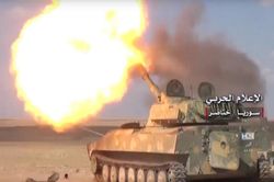 Syria trút 'mưa' tên lửa xuống căn cứ khủng bố HTS tại Latakia