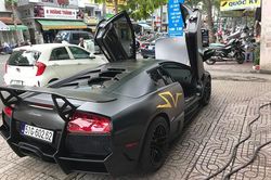 Đặng Lê Nguyên Vũ bán bộ đôi siêu xe Lamborghini hàng hiếm