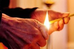 Bị lột da toàn thân, cô gái không chịu đi viện mà 'cầu cứu' thầy cúng