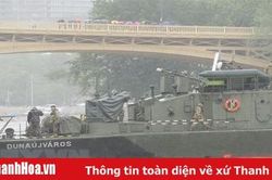 Hungary tiến hành trục vớt du thuyền bị đắm trên sông Danube