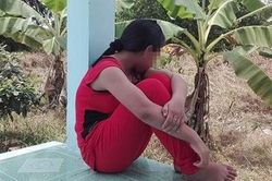 Bé gái 14 tuổi bị bạn trai quen trên mạng dụ dỗ 'ăn trái cấm'