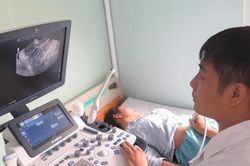 Quan hệ nhiều lần nhưng vẫn bị đau, đi khám người phụ nữ giật mình về lý do