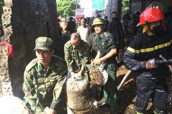 'Bà hỏa' thiêu rụi xưởng chế biến chứa trên 400 tấn lạc