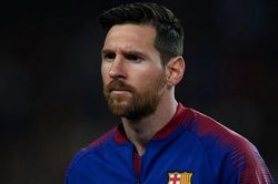 Messi vượt Ronaldo, là VĐV thể thao có thu nhập cao nhất thế giới