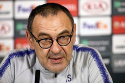 Chelsea lật kèo phút chót, muốn giữ HLV Sarri