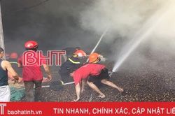 Cháy lớn tại xưởng chế biến lạc của một HTX ở Hà Tĩnh