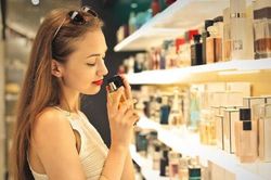 Những thứ không nên mang hoặc mặc khi đi máy bay