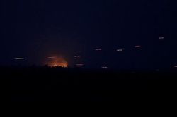 Israel gây nhiễu radar rồi dội bão hỏa lực vào căn cứ phòng không Syria