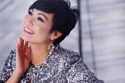 Ca khúc 'Tự nàng hãy cứu độ nàng' có đánh bật được 'Độ ta không độ nàng'?