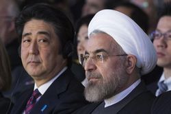 Thủ tướng Nhật công du Iran: Tốt người, lợi mình