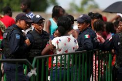 Mexico bắt đầu cử quân đội quốc gia tới biên giới phía Nam