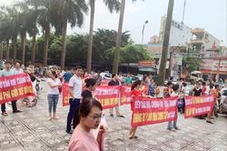 Vụ tự ý đào đường, lắp ống bán nước: Cty đang kinh doanh trái phép?