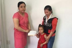 Cô bé kiên cường chống chọi ung thư