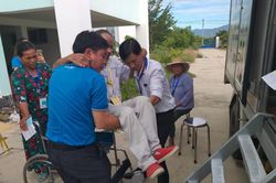 Bệnh viện Đại học Quốc gia Hà Nội khám bệnh miễn phí cho hơn 500 người nghèo tại Ninh Thuận