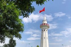Trên đỉnh Lũng Pô