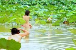 Bao giờ 'văn hóa cởi' hết đất sống?