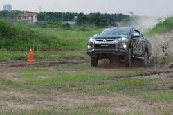 Việt Nam có đội đua xe địa hình chuyên nghiệp đầu tiên