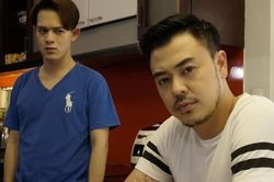 MC Tuấn Tú đăng ảnh bị 'con trai' lườm nguýt sắc lẹm, gián tiếp thừa nhận sau này cả hai sẽ trở thành tình địch?