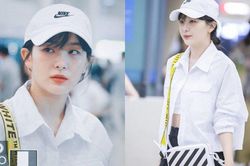 Seulgi (Red Velvet) chỉ diện trang phục trắng đen ra sân bay thôi mà chiếm trọn spotlight của cả nhóm