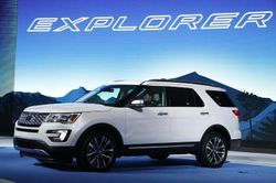 Ford thu hồi 1,2 triệu xe SUV Explorer vì lỗi hệ thống lái