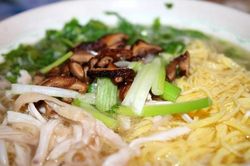 Bún thang: Món của người tinh tế