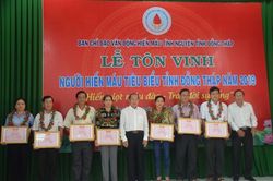 Đồng Tháp tôn vinh 102 gương điển hình hiến máu tình nguyện