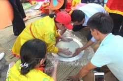 Đặc sắc Lễ hội bánh chưng, bánh giày truyền thống tại đền Độc Cước, Thanh Hóa