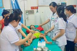Bé 3 tuổi lên cơn sốc phản vệ sau khi bị kiến cắn