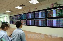 Chứng khoán ngày 14/6: Cổ phiếu ngân hàng giúp VN-Index lấy lại sắc xanh