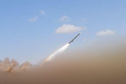 Tên lửa hành trình của Houthi tấn công sân bay quốc tế Abha của Arab Saudi