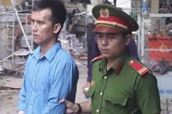 Việt kiều Mỹ ra tòa vì buôn lậu
