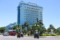 3 khách sạn bề thế sắp bị di dời vì chắn biển Quy Nhơn