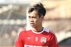 Tuấn Anh, Văn Toàn tập luyện dưới cái nắng tại Nghệ An