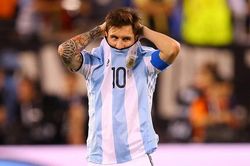 Roberto Carlos: 'Leo Messi không may mắn với Argentina'
