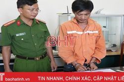 Hà Tĩnh: Bắt đối tượng vận chuyển 10.000 viên hồng phiến, 1kg ma túy đá