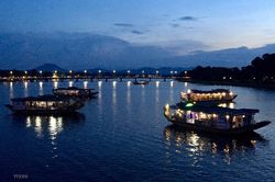 Hình ảnh sông Hương đẹp quyến rũ, làm say lòng du khách về đêm