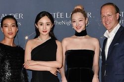 Dương Mịch và Sulli cùng xuất hiện trong sự kiện ở Ý, cư dân mạng: 'Vẫn là người Trung Quốc nhìn đẹp hơn'